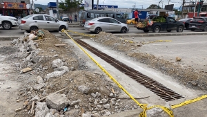 CONSTRUCCIÓN DE ALCANTARILLA A LA ALTURA DE LA MARIA AUXILIADORA PROVOCA CAOS VEHICULAR