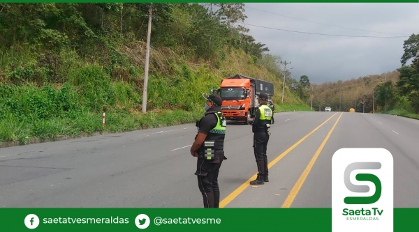 Durante el feriado personal de ESVIAL realizó control en principales vías del cantón Esmeraldas