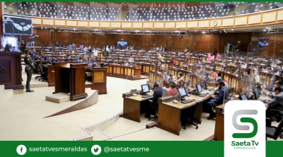 2 mujeres y 3 hombres facilitadores de bancadas legislativas