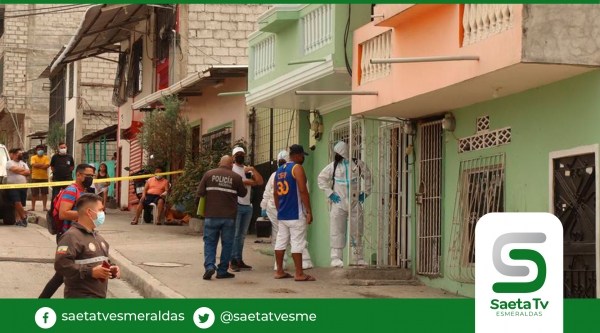 Hallan a una mujer trans apuñalada en inmueble del noroeste de Guayaquil