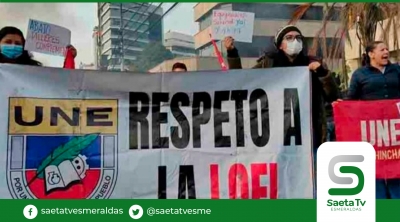 Maestros cerraron avenida Quito en protesta contra reglamento de la LOEI