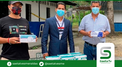 Teniente político dona mascarillas a unidades educativas en Tonchigüe