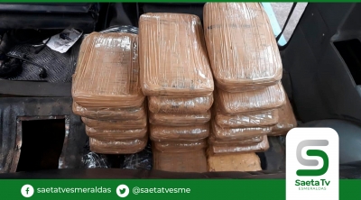 Policía incauta 30 paquetes de marihuana ocultas en un taxi