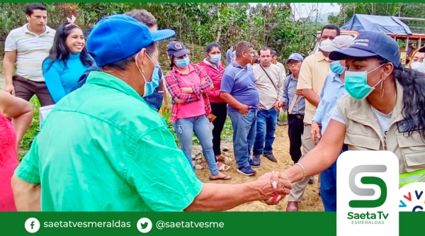 Gobernadora recorrió comunidades del recinto Unión manabita